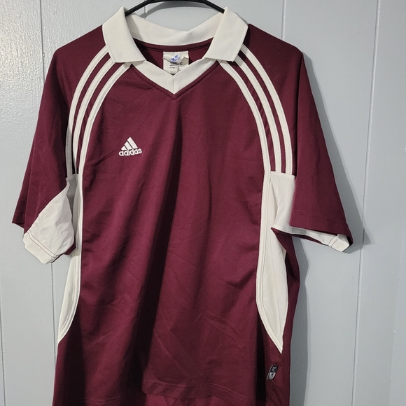 Adidas Medium Burgundy Red Athletic Soccer Jersey Adidas Medium Burgundy Red Athletic Soccer Jersey